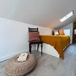 Casa Do Largo Da Fogueira * Вимейру