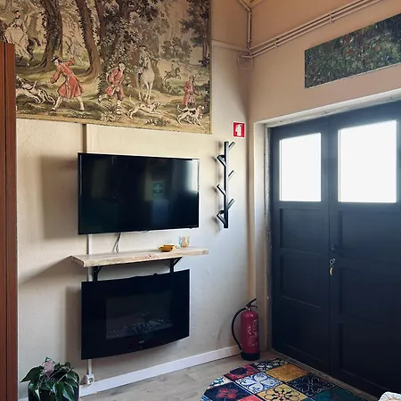 Casa Do Largo Da Fogueira * Maçeira