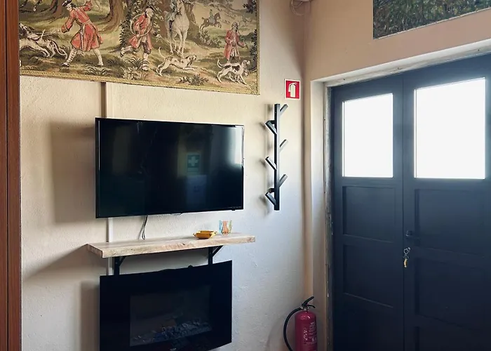 Casa Do Largo Da Fogueira * Maçeira